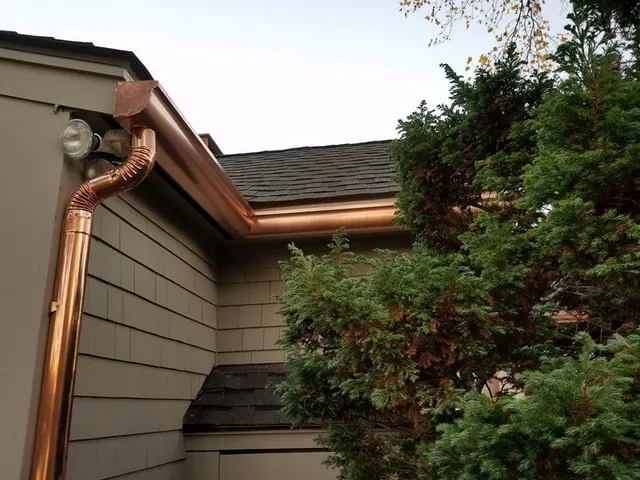 VITALE SEAMLESS GUTTERS work photo