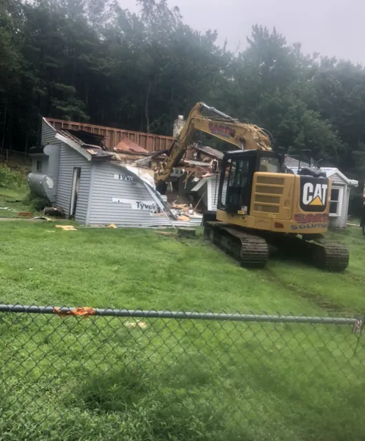 work photo from earthsolutionsexcavating.com
