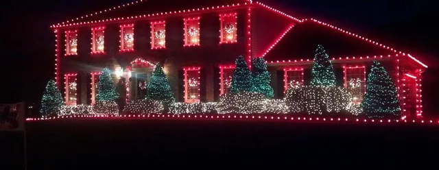work photo from elitechristmaslights.com