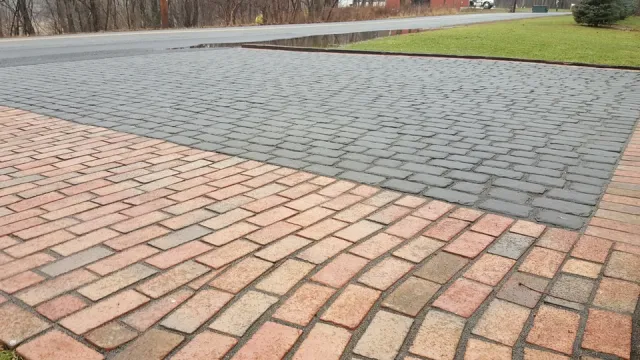 work photo from achenasphaltpaving.com