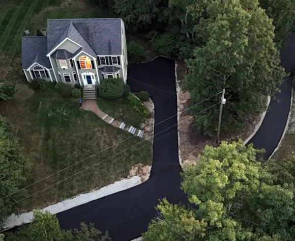 work photo from manchesterpavingandsealcoating.com