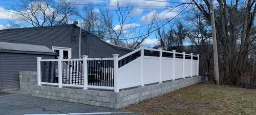 work photo from devine-fence.com
