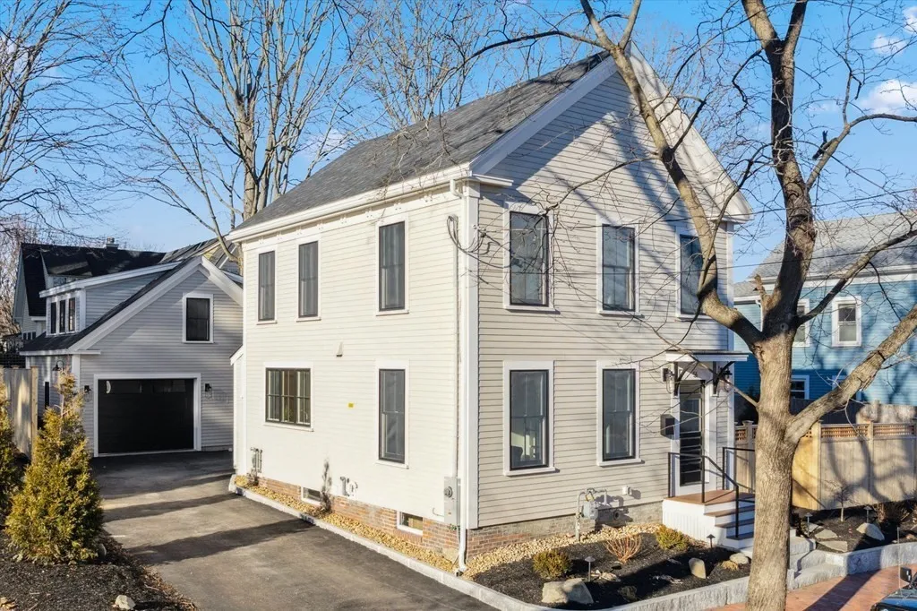 56 Carter St
