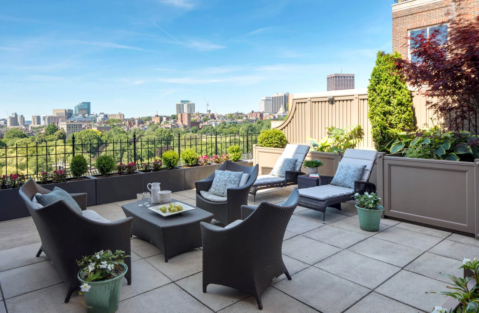 Gardenside Penthouse, Boston