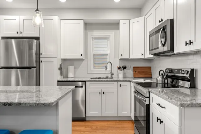 Unit 1 Kitchen.jpg