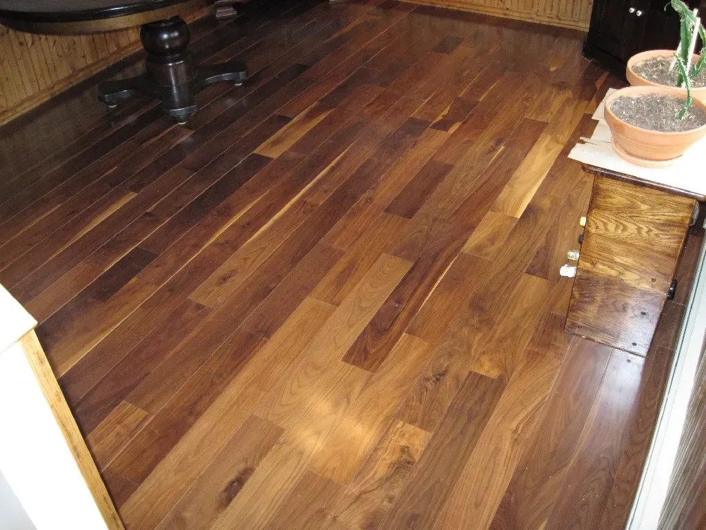 work photo from creativecustomcarpentry.us