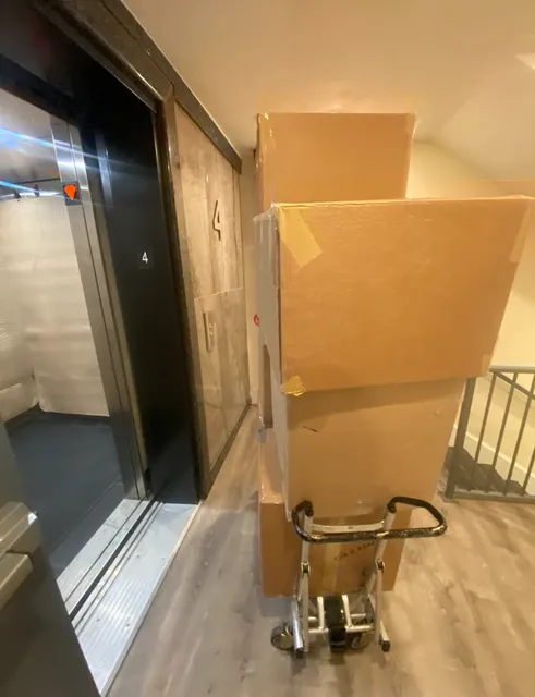 JIMO MOVING work photo