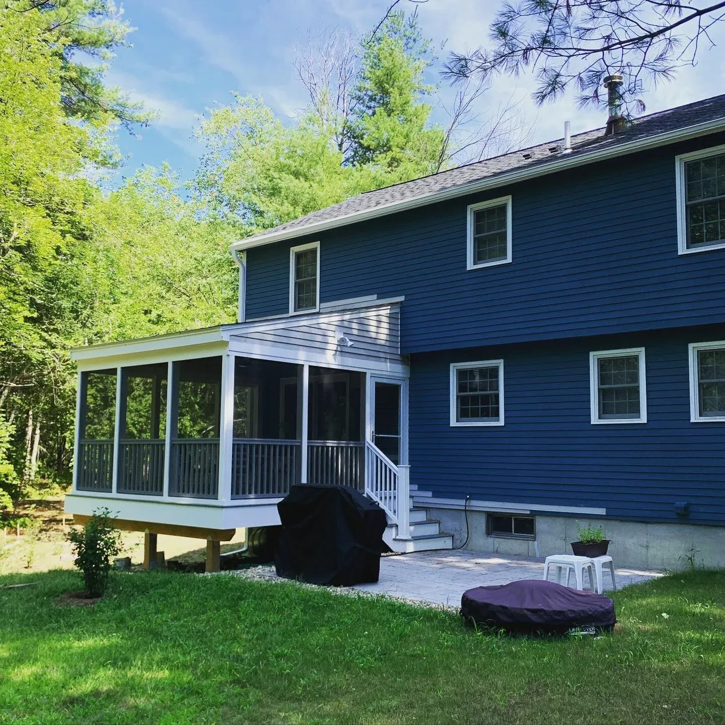 Another screened porch in Groton! Custom screen panels and beautiful pine v-groove ceiling make this a wonderful spot to enjoy the warm summer air, while keeping the skeeters 🦟 at bay! Trex decking and PVC trim round out the lineup of this great new