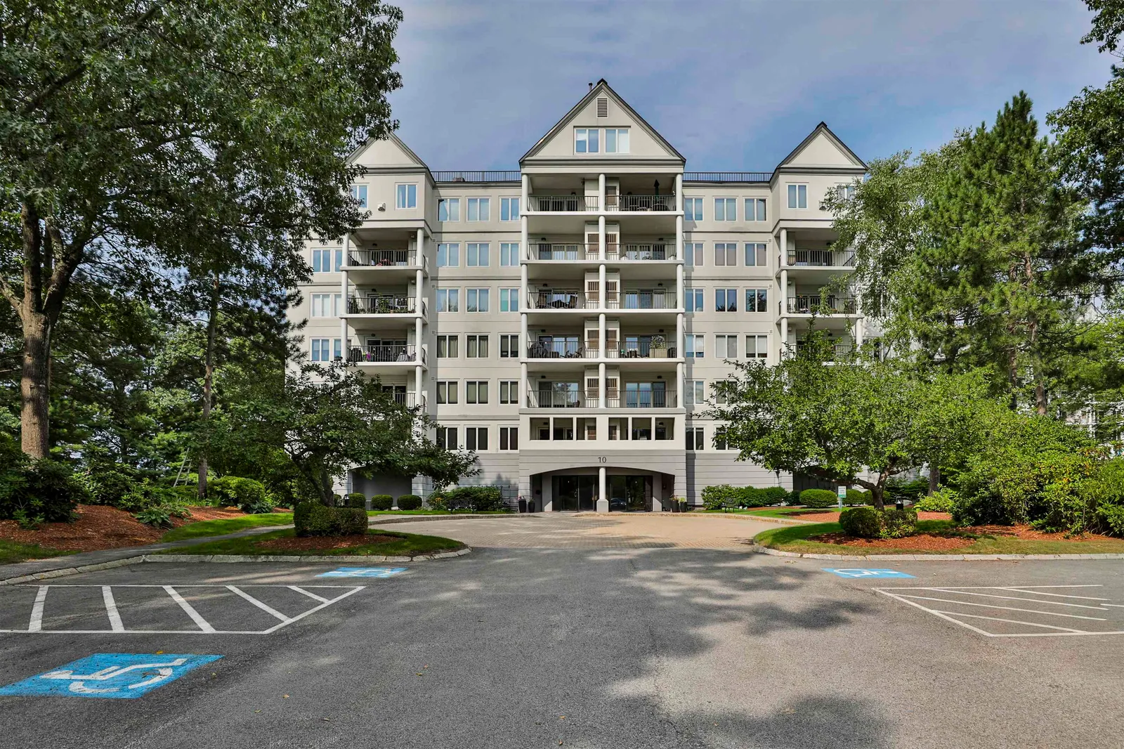 10 Mt Laurels Drive Unit: 104