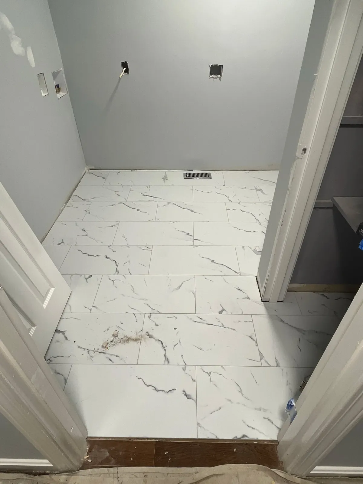 Flooring can completely change how a home feels 👣✨

One of the fastest ways to transform a space is right under your feet — the right flooring makes all the difference.

Whether you’re looking for something warm, durable, modern, or timeless, we offer professional installation for all flooring types, including:
• Hardwood (solid & engineered)
• Luxury Vinyl Plank (LVP/LVT)
• Laminate
• Tile (ceramic & porcelain)
• And more

Each option has its place, and choosing the right one depends on how you live, how much traffic the space gets, and the look you want long-term. We help walk you through those decisions so you don’t end up with something that looks good today but doesn’t hold up tomorrow.

From prep to finish, flooring is one of those details where proper installation matters just as much as the material — and that’s where experience shows.

If new floors are on your list for this year, now’s a great time to start the conversation.

Built right. Finished strong.

#FinishedFriday #FlooringInstallation #NHContractor
#HomeRenovation #HardwoodFloors #LVPFlooring
#TileInstallation #NewHampshireHomes #BuiltToLast