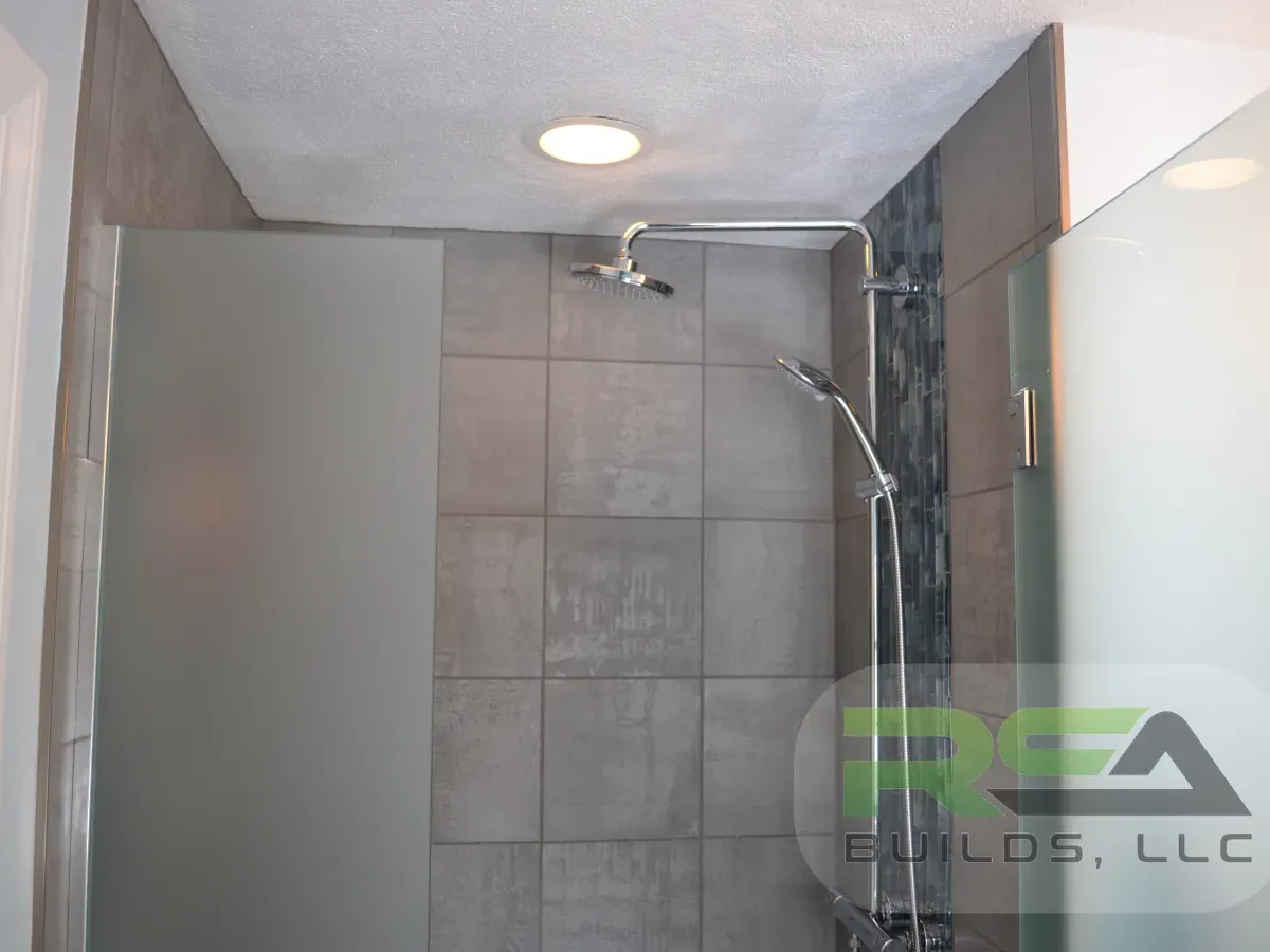 Carlisle Shower