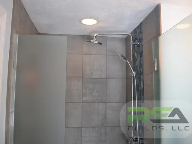 Carlisle Shower