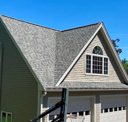 work photo from strictlyroofing.com