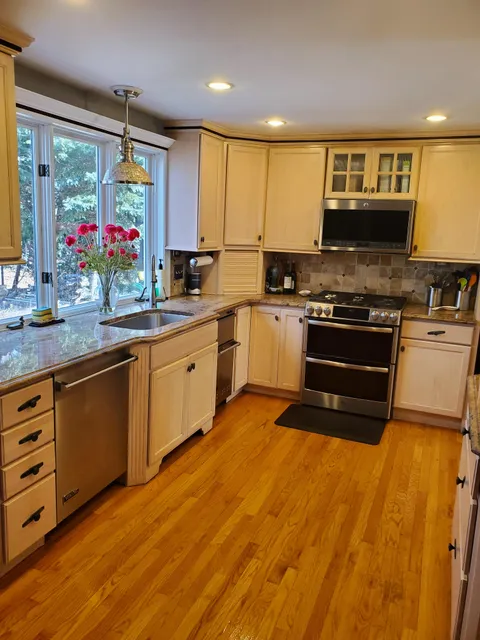 Busy Bee Cleaning of Milford CT work photo