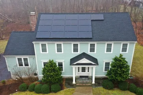 work photo from gopowersolarservice.com
