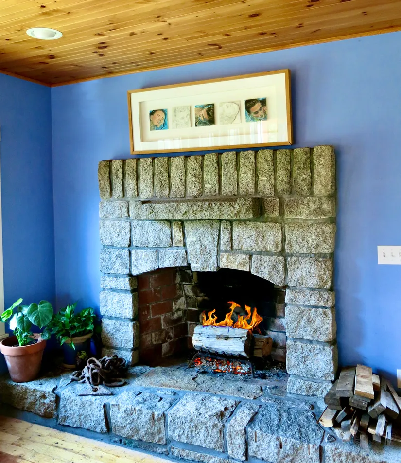 Indoor Fireplace_w flames.png