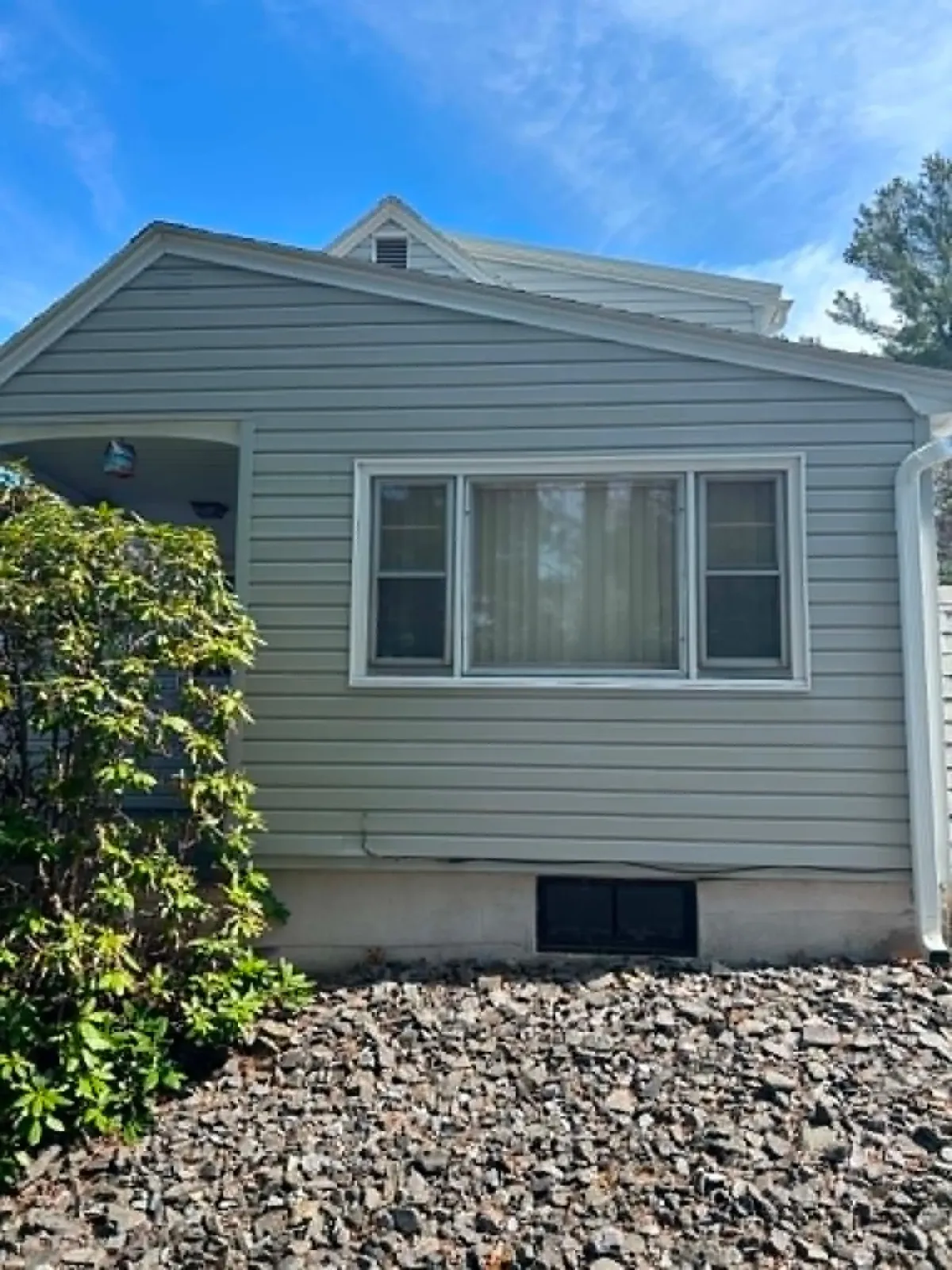 siding cleaning - after