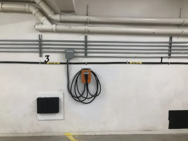 work photo from linscottelectric.com