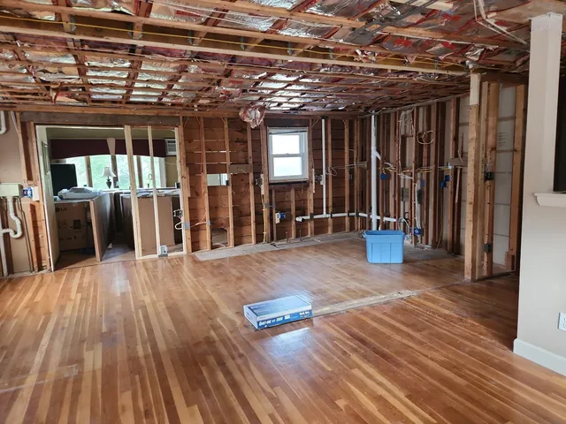 work photo from mikeriddleplastering.com