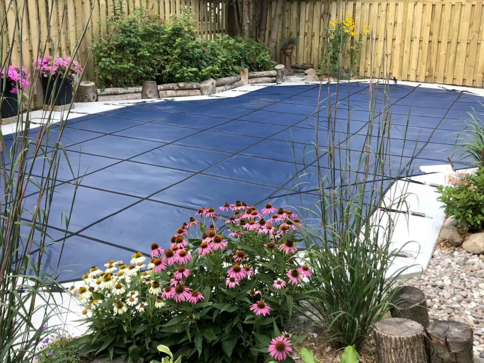What Type of Safety Cover Should I Get for My Pool?