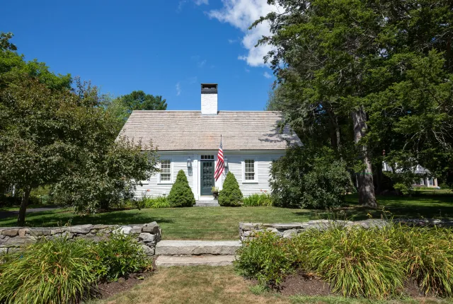 Front of House-3-2.jpg