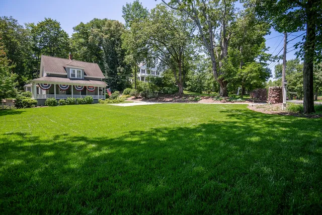 Pungitore Landscaping