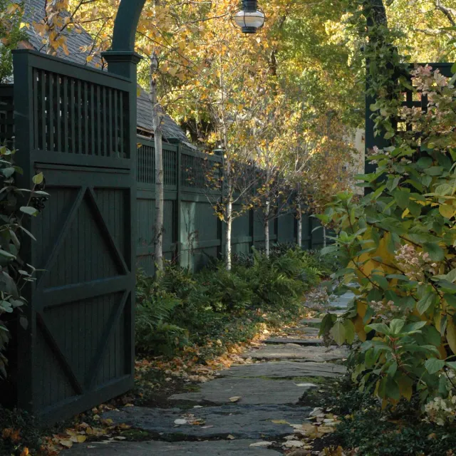 Timothy Lee Landscape Design researched project photo