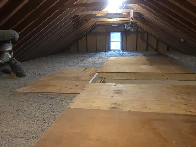 work photo from dolphin-insulation.com