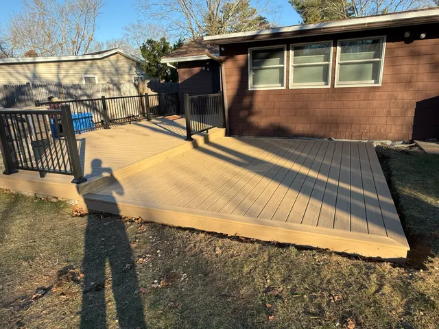 work photo from petersdeckbuilders.com