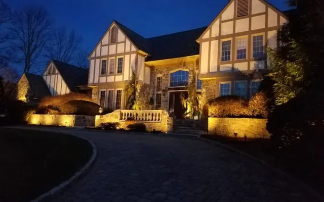 work photo from outdoorlightingdesign.com