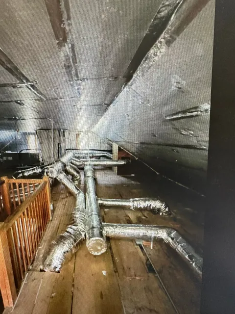Air conditioning duct