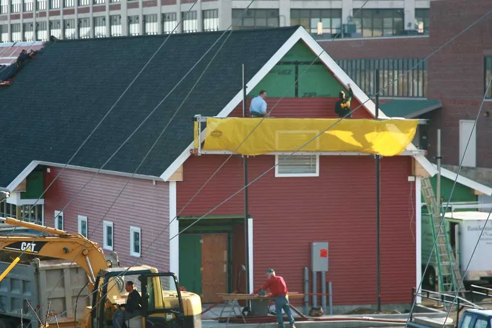 A-New-Building-for-Friendly-Kitcen.jpg