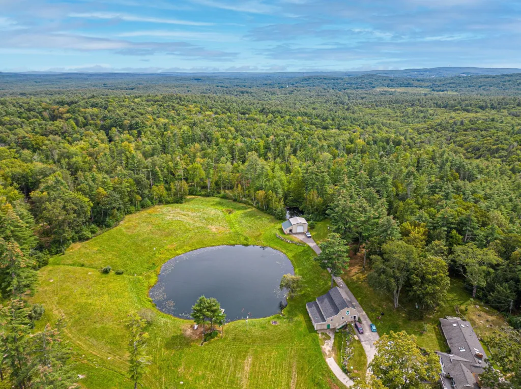 19 Brook Rd Mont Vernon, NH