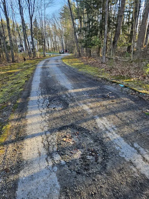 work photo from manchesterpavingandsealcoating.com