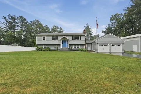 8 Country Way Kingston MA 02364
