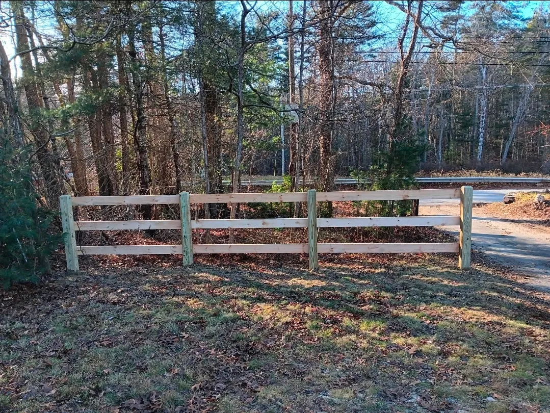 Correia Custom Fence LLC
