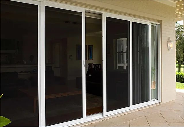 work photo from riscreenandwindowrepair.com