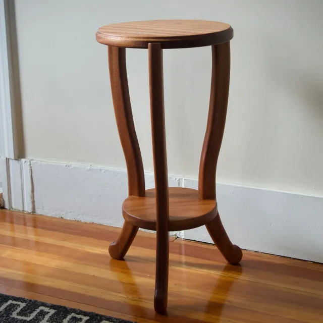 Calenzo End Table