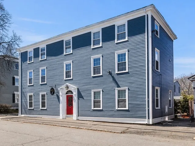 Alissa Christie - Luxury Homes Newburyport work photo