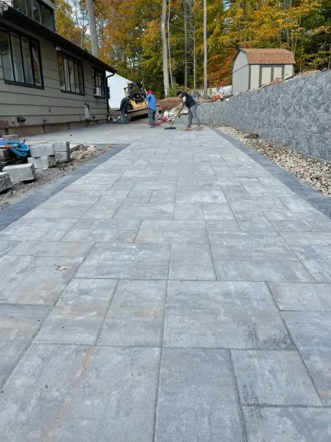 Asphalt paving