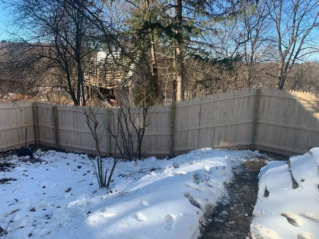 work photo from dandmfence.com