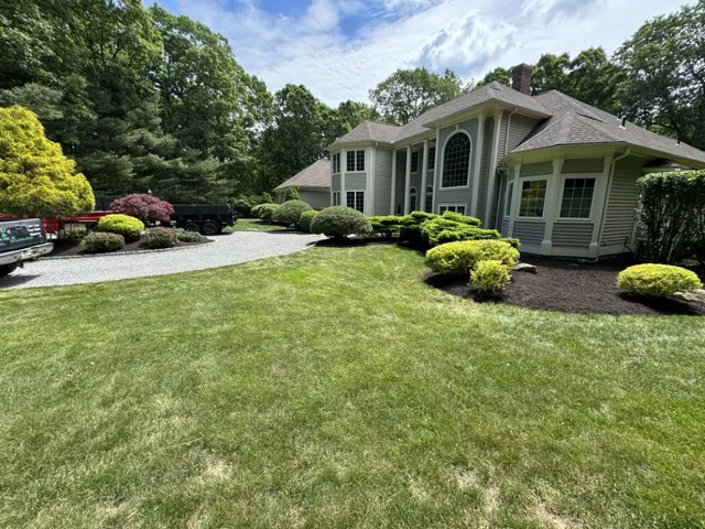 work photo from rolyslandscaping.com
