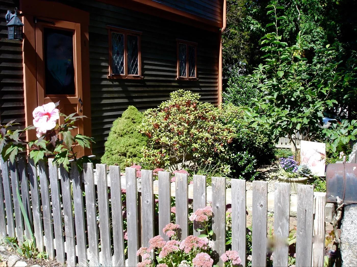 work photo from newleaflandscapedesign.com