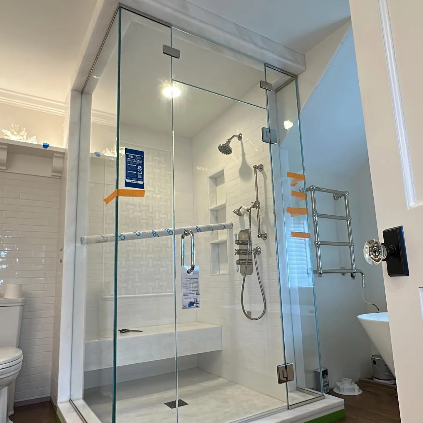 Starting the week off strong installing a Beautiful steam unit down the Cape, installation done by our lead installer Kev and Lucas. Designed and measured by our cape division office.