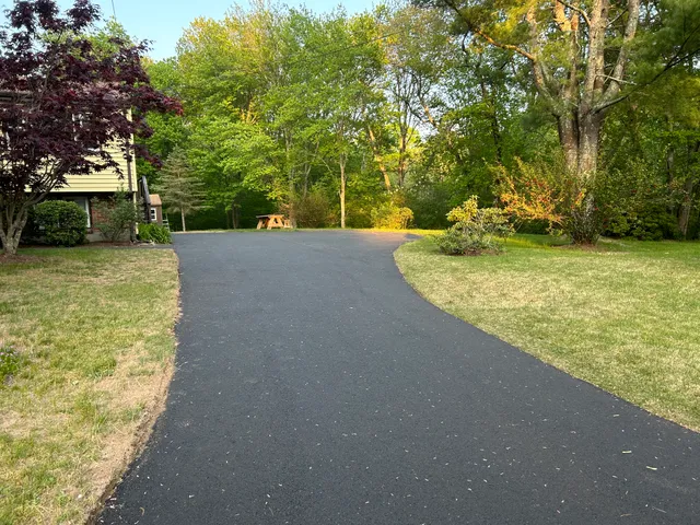 Barrys Paving & Sealcoating work photo