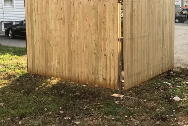 work photo from thefencedoctors.com