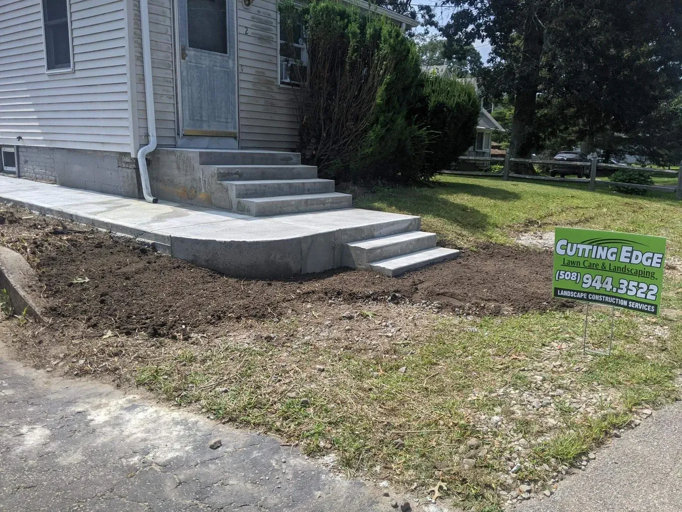 work photo from cuttingedgelandscapeservice.net