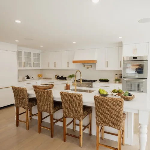 Built-In - Finish Carpentry