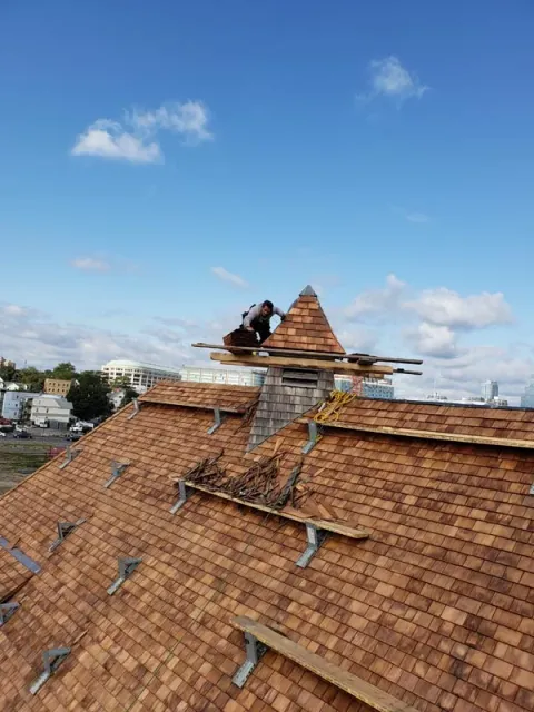 work photo from reyesroofingkings.com