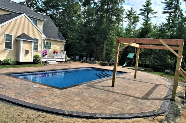 Brad%27s+Pool+Patio+.jpg